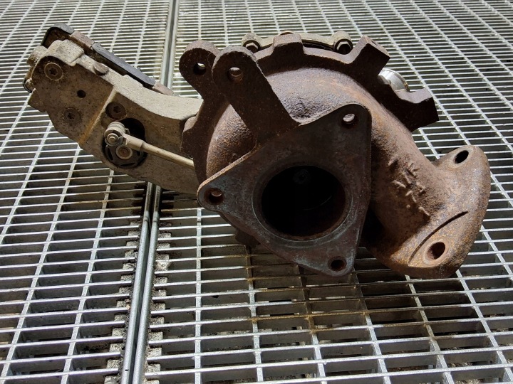 TURBOCOMPRESSEUR LAND ROVER 3.0 T DIESEL AX206K682CB