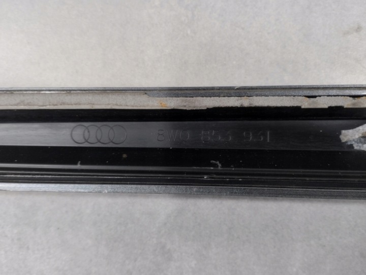 MOULURE SEUIL GAUCHE AUDI A4 B9 8W0 S-LINE 15-19 BERLINE UNIVERSEL