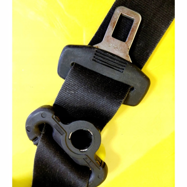 CEINTURE DE SÉCURITÉ GAUCHE AVANT FIAT SEICENTO/600 5D 047027 NR1167