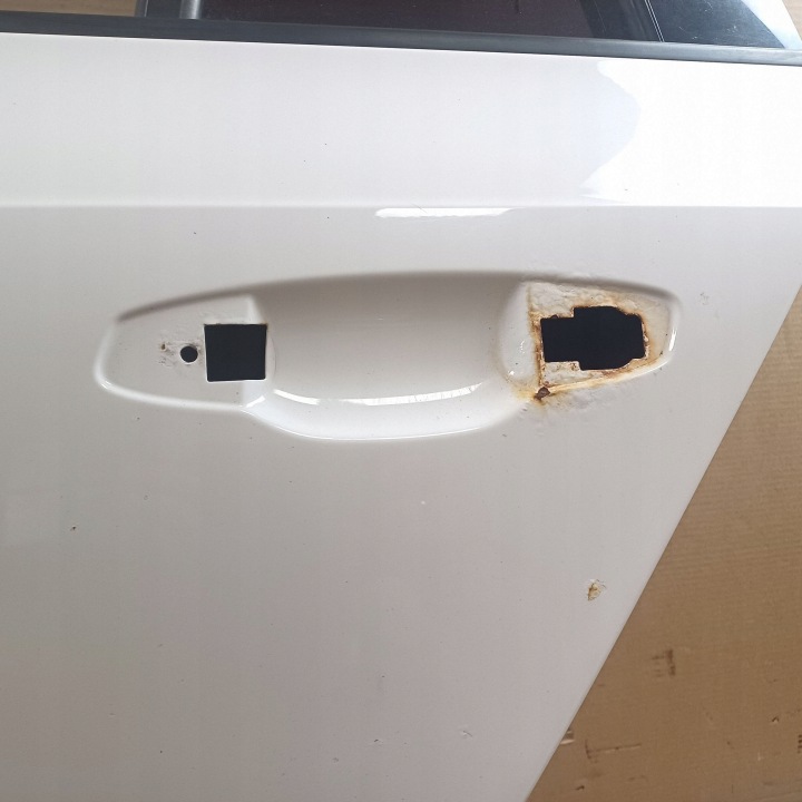 2016 SKODA OCTAVIA MK3 (5E) PORTES ARRIÈRE 5E0839915A