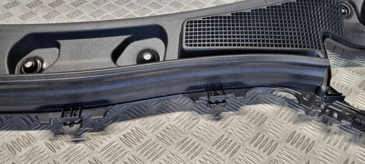 MERCEDES W247 H247 DOUBLURE DE PASSAGE DE ROUE PROTECTION A2478302800