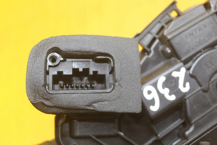 SERRURE DE PORTE GAUCHE ARRIÈRE 7 GOUPILLE SKODA FABIA III 6V0839015A