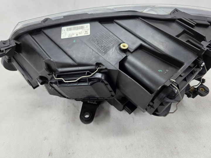 SEAT ATECA 576 PHARE PROJECTEUR AVANT DROITE ORDINAIRE LED EUROPE 576941006A