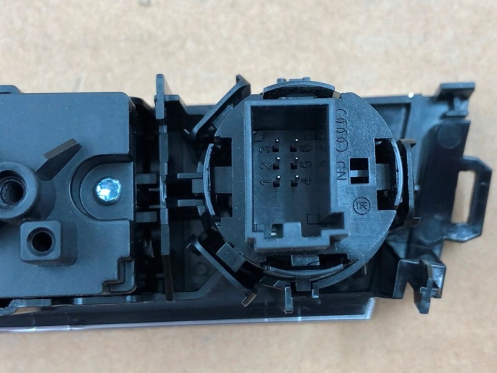 COMMUTATEUR MULTIFONCTIONNEL STATIONNEMENT PDC AUDI E-TRON 55 4KE 4N0959673
