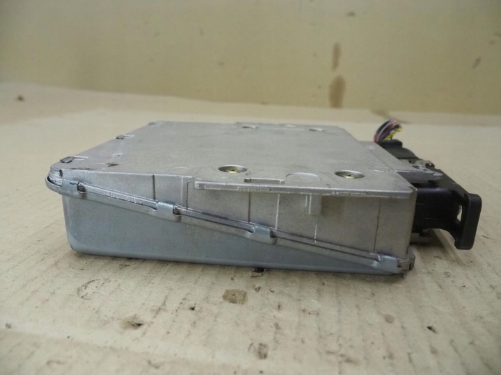 BMW E39 2,5 TDS ORDINATEUR 2249400