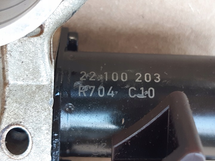 AUDI A8 D3 6.0 W12 CONTRÔLEUR ÉCHANGEABLE PHASE DISTRIBUTION DROIT 07C109210E