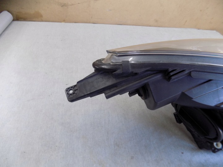 PHARE PROJECTEUR GAUCHE AVANT AVANT OPEL ZAFIRA 39009021 LE10A6239 12-16R