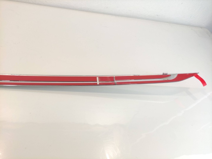 VW TIGUAN II 2 MOULURE CHROME PORTES DROIT AVANT 5NA853332A