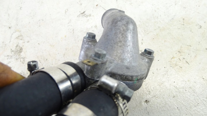 HONDA MAGNA VF 750 RC43 THERMOSTAT CHÂSSIS