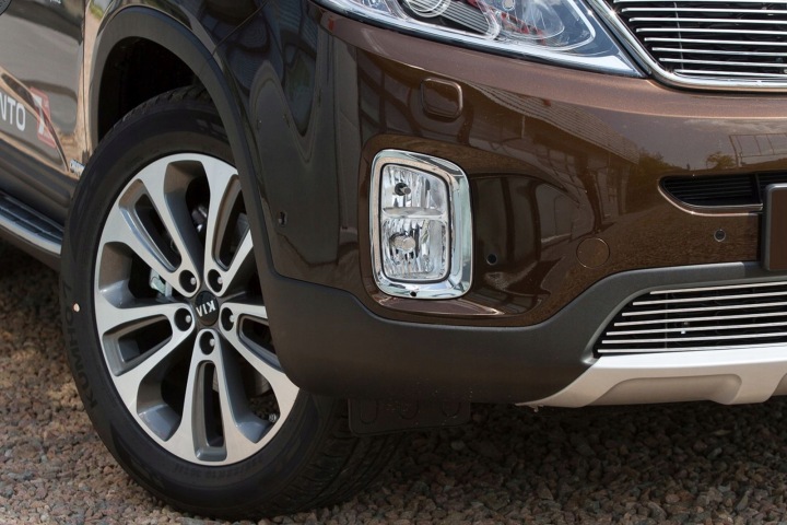 KIA SORENTO II 2013-2015 SUR RESTYLAGE PHARES ANTIBROUILLARD DROIT