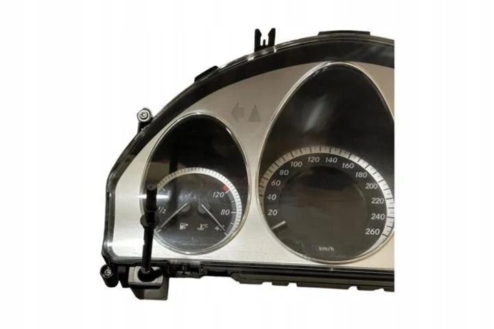 COMPTEUR MERCEDES-BENZ C (W204) A2044402611 0.0L DIESEL 150KW 2012