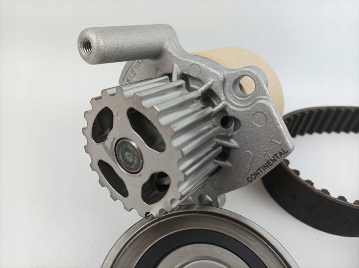 CONTINENTAL CT1028WP7 POMPES À EAU KIT COURROIE