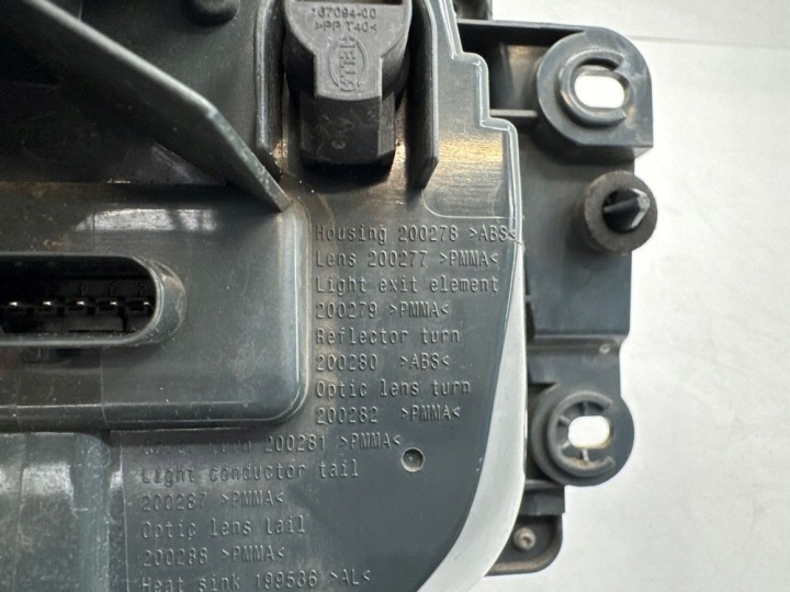 BMW 3 F30 F35 F31 2017 PHARE ARRIÈRE