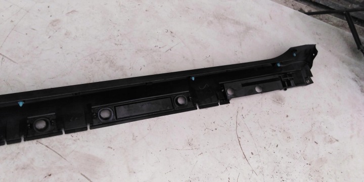 TOYOTA COROLLA E21 LIFT UNIVERSEL MOULURE SEUIL EXTÉRIEUR GAUCHE 75860-02220