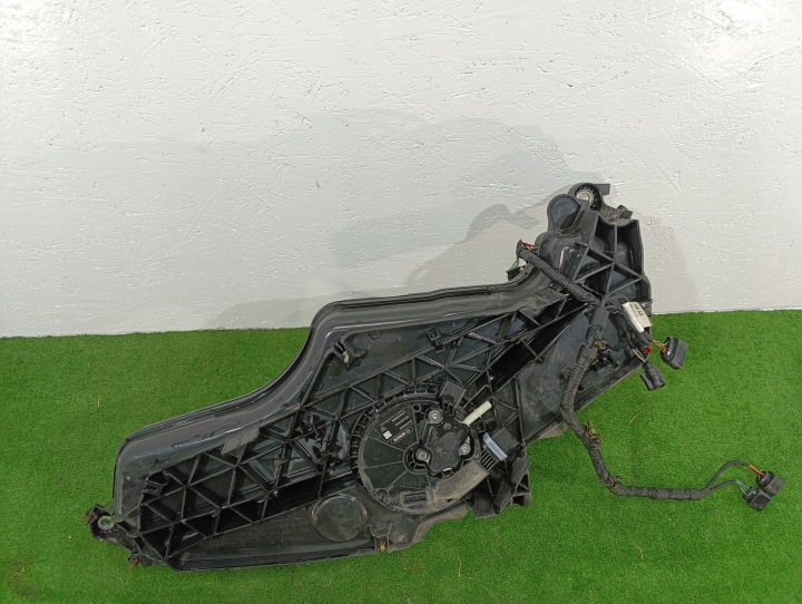 VOLKSWAGEN AUDI GOLF T-ROC Q2 SKODA 5Q0131877R RÉSERVOIR POMPE ADBLUE