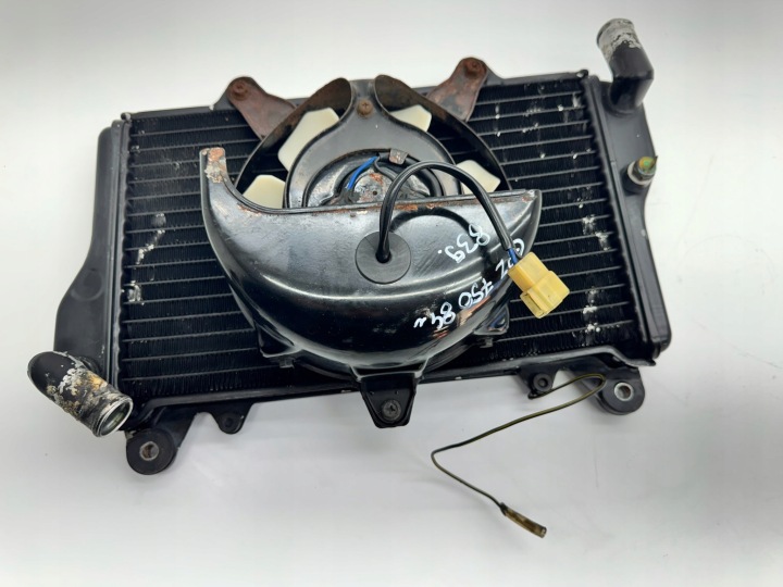 KAWASAKI GPZ 750 84' RADIATEUR VENTILATEUR