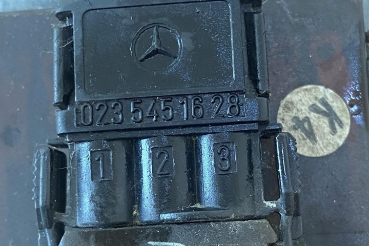 SOUPAPE RADIATEUR RÉCHAUFFEURS MERCEDES-BENZ E (W210) 0018307884 2.2L DIESEL