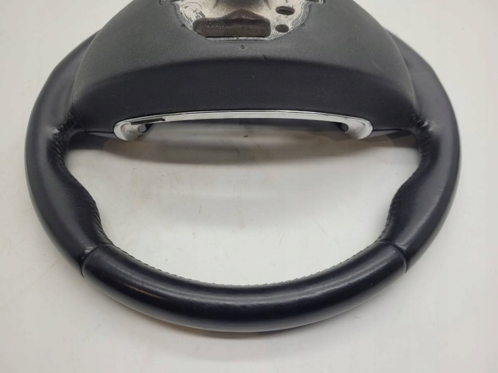 VOLANT MULTIFONCTIONNELLE CUIR NOIRE VOLVO S60 II V60