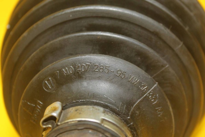 DEMI-ARBRE DROIT AVANT 38 DENTS VW TRANSPORTER T4 MULTIVAN 2.5 TDI 701407331B