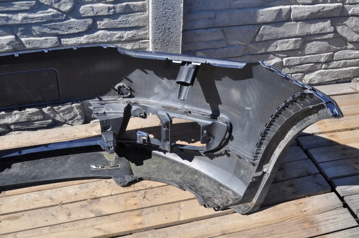 VW TOURAN CROSS LIFT 1T 10- PARE-CHOCS AVANT SOUS RONDELLES SANS PDC 1T0807221AB