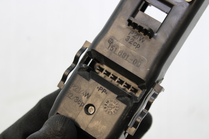 MERCEDES CL203 DOUILLE AMPOULES ARRIÈRE 151631-00 PRISE