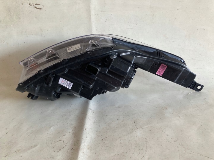 KIA X-CEED PHARE GAUCHE AVANT 92101J7300 ORIGINAL