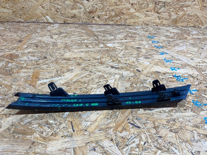 MAZDA CX5 CX-5 II 2 KF 17-22 CALANDRE GRILLE INFÉRIEURE PARE-CHOCS DROITE AVANT