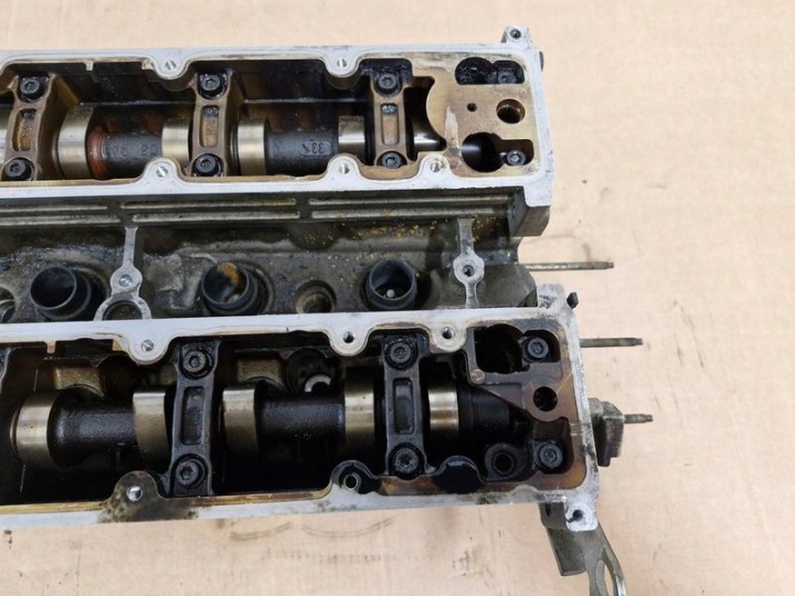PEUGEOT 307 CC 407 2.0 B CULASSE MOTEUR ARBRES DISTRIBUTION ADMISSION 9650352580