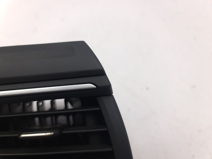 AUDI A4 S4 B9 2017 DROITE CÔTÉ GRILLES CONDUIT D'AIR
