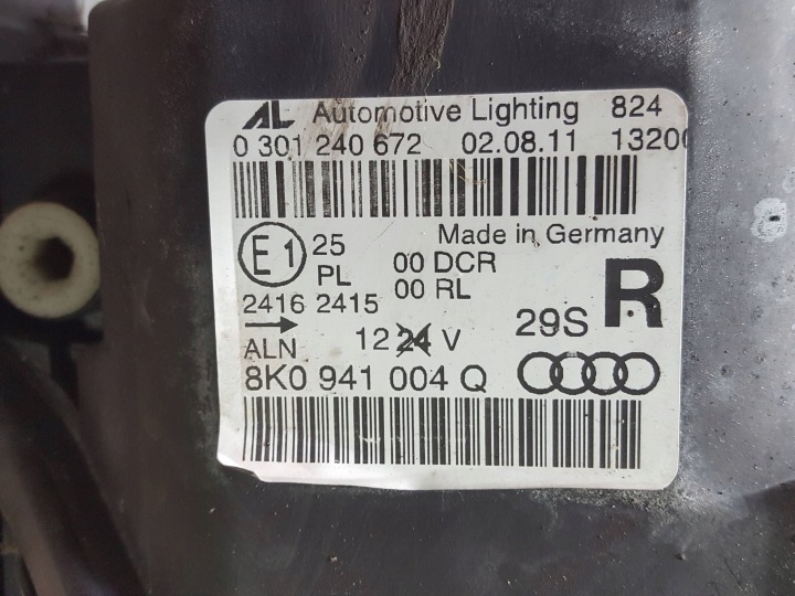 AUDI A4 B8 08-11R PHARE XÉNON LED DROITE AVANT ANGLAIS 8K0941004Q