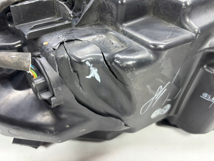 NISSAN QASHQAI J11 II LIFT PHARE AVANT DROIT AVANT 10019011