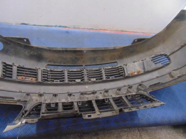 VOLKSWAGEN PASSAT B5 PARE-CHOCS AVANT PEINTURE LN5Y