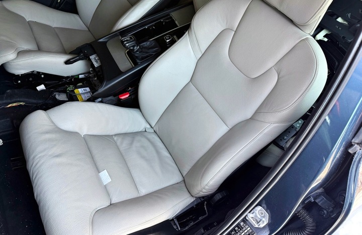 VOLVO V60 2018- III D4 190KM MOTEUR BOÎTE PORTES COULEUR DENIM BLUE 723