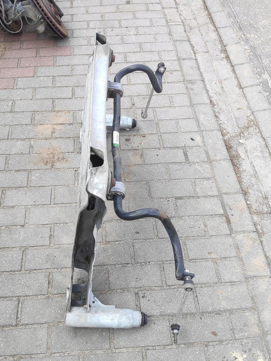 CHÂSSIS CHÂSSIS BERCEAU POUTRE AVANT RENAULT MEGANE III 546110015R