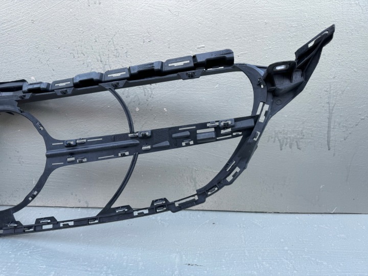 MERCEDES C-KLASA A205 W205 LIFT GRILLE CALANDRE PARE-CHOCS AVANT AVANT
