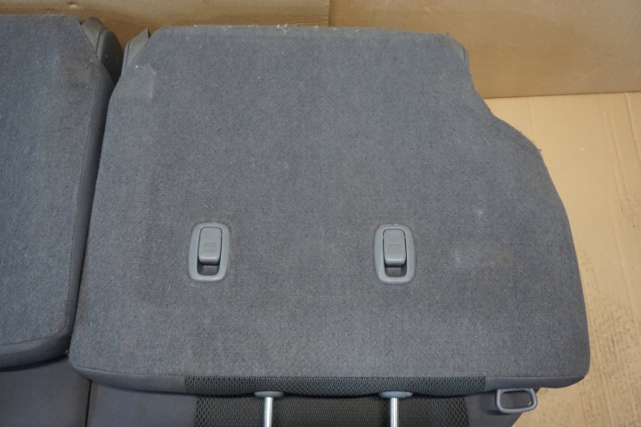 TOYOTA RAV4 II BANQUETTE ARRIÈRE SIÈGE ARRIÈRE 5D ISOFIX 00-05R ENSEMBLE