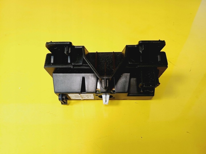 MONITEUR HORLOGE PEUGEOT 206 96250976ZR NR62