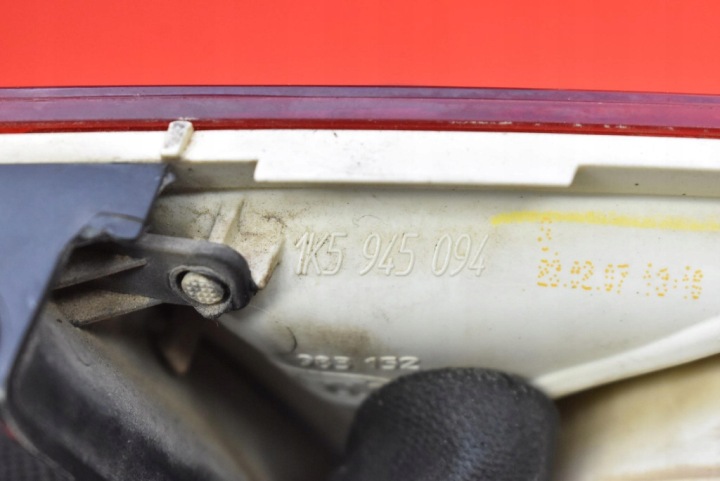 PHARE DROITE ARRIÈRE ARRIÈRE 1K5945094 VW JETTA 5 V BERLINE 05-11