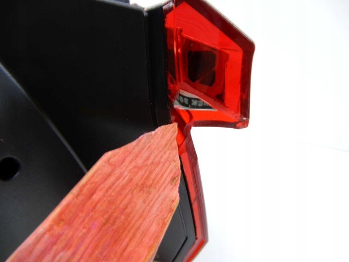 PHARE ARRIÈRE HELLA 2SD 012 521-051 SOMBRE ROUGE LED POUR VW TIGUAN