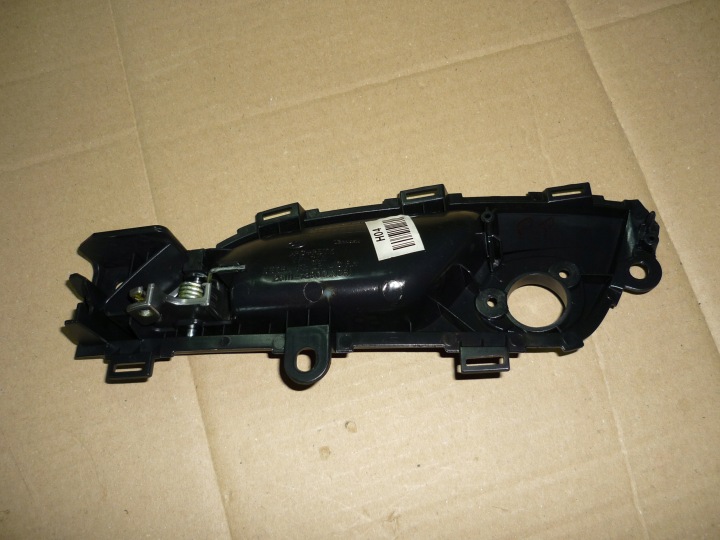 HYUNDAI I40 2012R. POIGNÉE INTÉRIEURE DROIT AVANT 26111-72800
