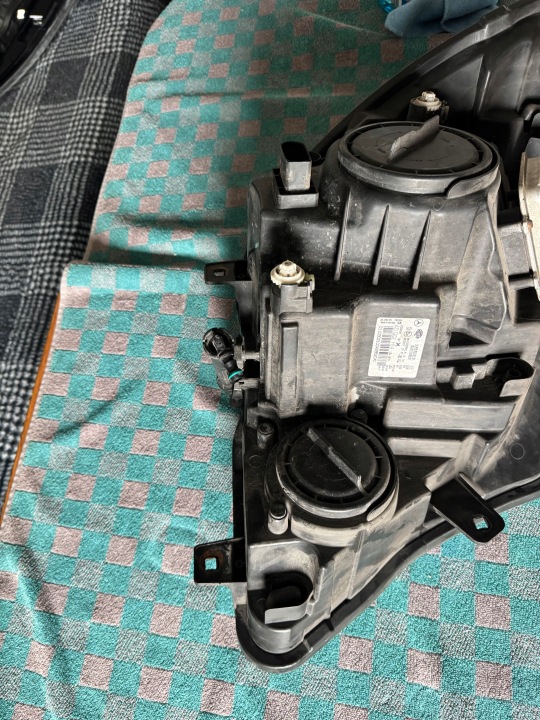 MERCEDES SPRINTER 906 FACE LIFT PHARE AVANT GAUCHE XÉNON LED