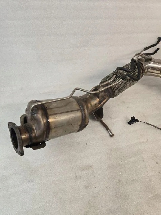 CATALYSEUR VOLVO XC60 32349355 2.0L GASOLINE 225KW 2023