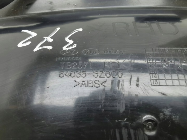 HYUNDAI I40 2012 BOÎTE À GANTS ÉTAGÈRES