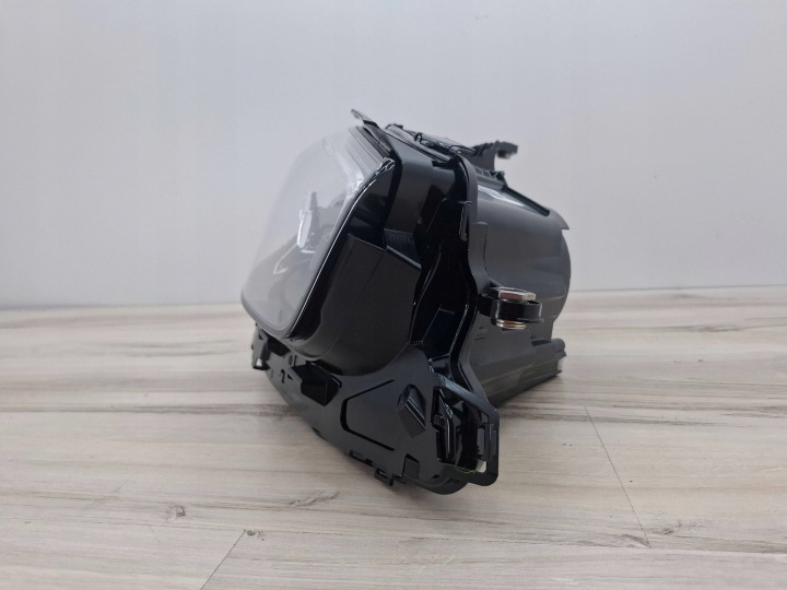 LAMPA,REFLEKTOR DROIT AVANT MERCEDES-BENZ E W213 A2139067609, PERFORMANCE