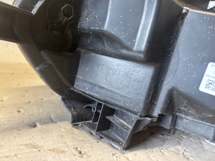 PHARE DROITE AVANT PROJECTEUR DROIT 260104574R RENAULT MEGANE V 5 E-TECH