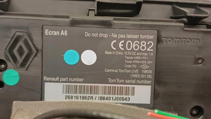 RENAULT CLIO III MONITEUR ÉCRAN NAVIGATION TOMTOM