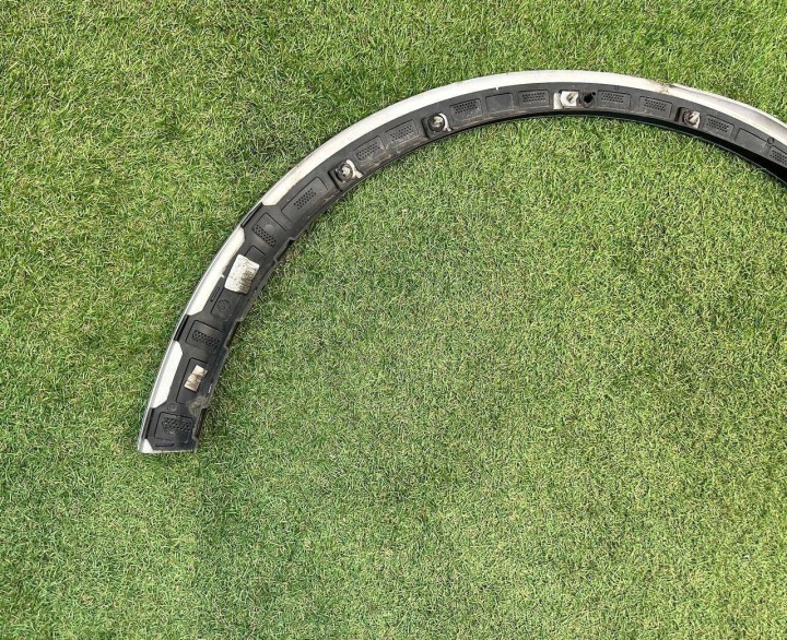 MOULURE GARDE-BOUE GAUCHE ARRIÈRE FORD KUGA MK3 ST LV4B-S286D03-BDW