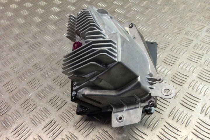 MONITEUR HEAD-UP BMW 2 PIÈCES (F39) 6837133 2.0L GASOLINE 170KW 2018