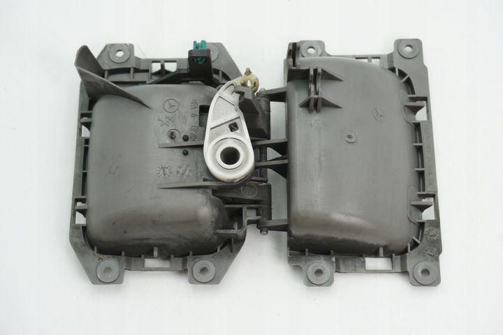 POIGNÉE INTÉRIEURE DROIT ARRIÈRE MERCEDES SPRINTER W906 A9067600061