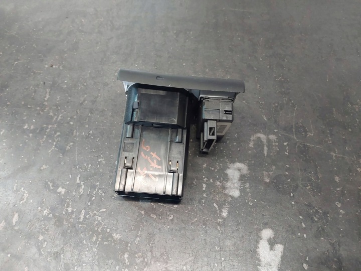 COMMUTATEUR FEUX AUDI A6 C5 4B LIFT 4B1941531F